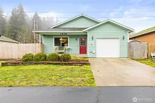 1928 Village Cir, Port Angeles, WA 98362 - Photo 3