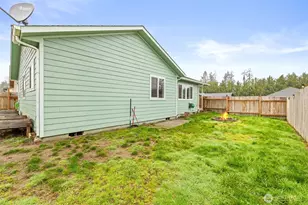 1928 Village Cir, Port Angeles, WA 98362 - Photo 11