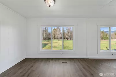 22398 Grip Road, Sedro Woolley, WA 98284 - Photo 5