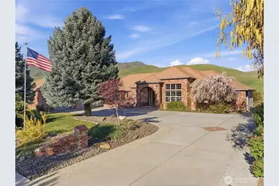 2008 Broadview North, Wenatchee, WA 98801 - Photo 1