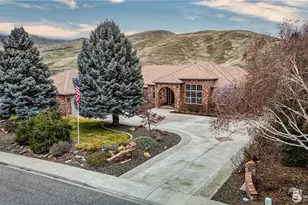 2008 Broadview N, Wenatchee, WA 98801 - Photo 1