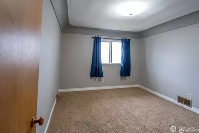 113 E 6th St, Lind, WA 99341 - Photo 17