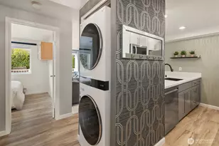 2152 N 112th St, Seattle, WA 98133 - Photo 11