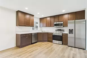 403 2nd St SW, Rock Island, WA 98850 - Photo 3