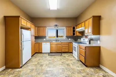 19653 Cedardale Road, Mount Vernon, WA 98274 - Photo 7