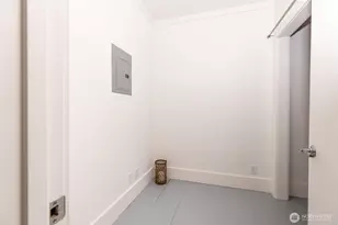 381 Wallace Way NE, Bainbridge Island, WA 98110 - Photo 5