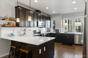 13717 Admiralty Way, Lynnwood, WA 98087 - Photo 9