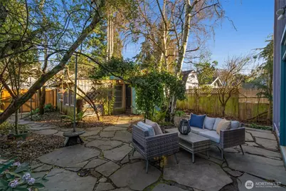 2540 1st Avenue W, Seattle, WA 98119 - Photo 35