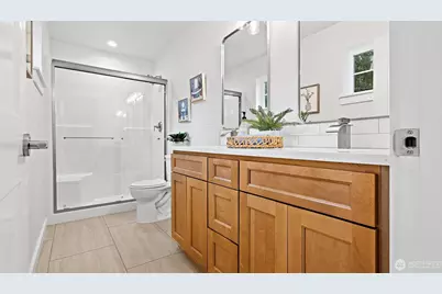 21855 Wavecrest Avenue NE, Poulsbo, WA 98370 - Photo 19