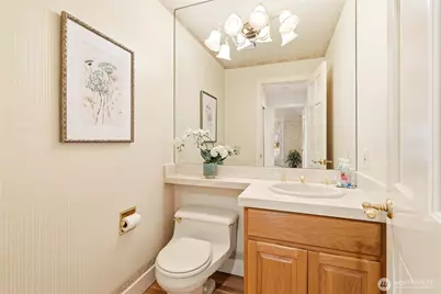 1726 Bellevue Way NE, Bellevue, WA 98004 - Photo 31