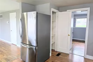 1740 SE 6th St, Oak Harbor, WA 98277 - Photo 13