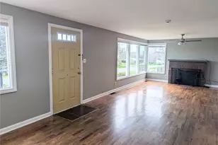 1740 SE 6th St, Oak Harbor, WA 98277 - Photo 5