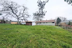 1740 SE 6th St, Oak Harbor, WA 98277 - Photo 15