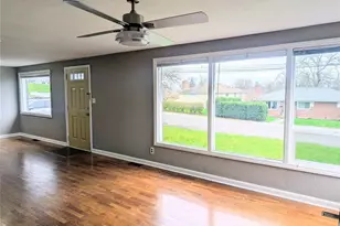 1740 SE 6th St, Oak Harbor, WA 98277 - Photo 7