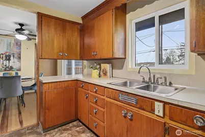 7716 S Mission Drive, Seattle, WA 98178 - Photo 17