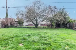 7716 S Mission Dr, Seattle, WA 98178 - Photo 35