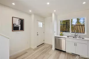 1032 1 Guard St, Friday Harbor, WA 98250 - Photo 9