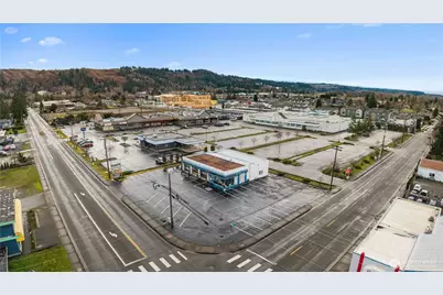 15608 Main Street E, Sumner, WA 98390 - Photo 27