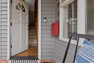 7532 9th Ave NE, Seattle, WA 98115 - Photo 3