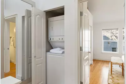 206 24th Avenue E, Seattle, WA 98112 - Photo 21