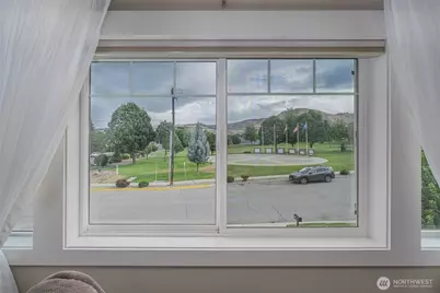 1804 Mulberry Lane, Wenatchee, WA 98801 - Photo 7