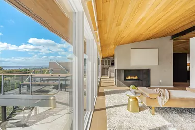 9135 NE 19th St, Clyde Hill, WA 98004 - Photo 5