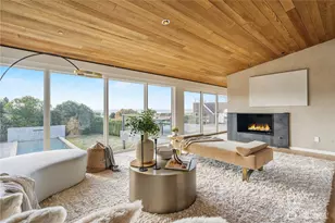 9135 NE 19th St, Clyde Hill, WA 98004 - Photo 3