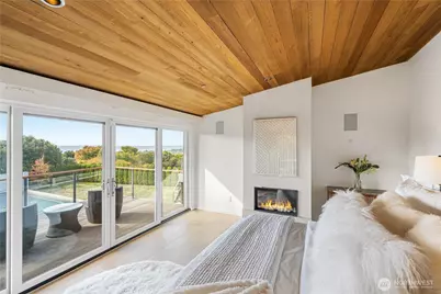 9135 NE 19th St, Clyde Hill, WA 98004 - Photo 13