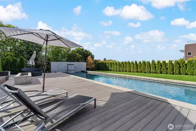 9135 NE 19th St, Clyde Hill, WA 98004 - Photo 35