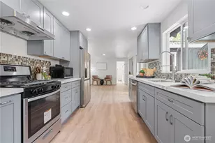 11527 113th Pl NE, Kirkland, WA 98033 - Photo 5