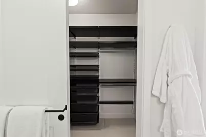 5105 Grand Loop #402, Tacoma, WA 98407 - Photo 15