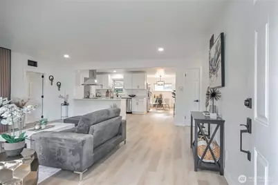 302 S 76th Street, Tacoma, WA 98408 - Photo 3