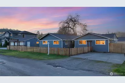 1122 13th Street SW, Puyallup, WA 98371 - Photo 1