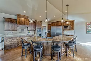 825 American Fruit Rd, Wenatchee, WA 98801 - Photo 11