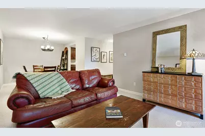 13717 Linden Ave N #204, Seattle, WA 98133 - Photo 7