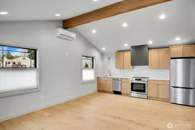 304 Daley Street, Edmonds, WA 98020 - Photo 3