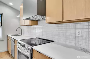 304 Daley St, Edmonds, WA 98020 - Photo 5