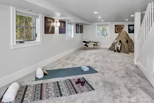 5718 Palatine Ave N, Seattle, WA 98103 - Photo 19