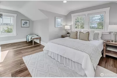 5718 Palatine Avenue N, Seattle, WA 98103 - Photo 15