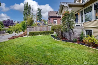 5718 Palatine Avenue N, Seattle, WA 98103 - Photo 31