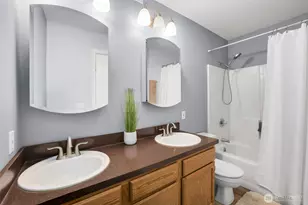 4924 N Vista Dr E, Bonney Lake, WA 98391 - Photo 21