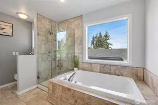 4924 N Vista Dr E, Bonney Lake, WA 98391 - Photo 15