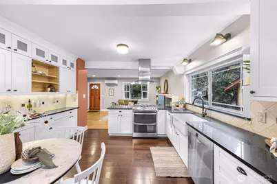 1420 E Maplewood Avenue, Bellingham, WA 98225 - Photo 11