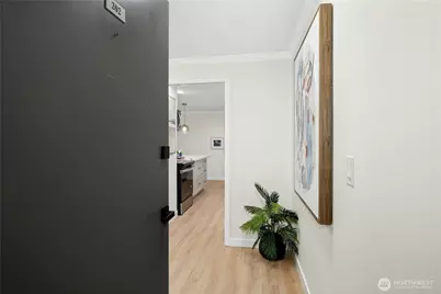 733 Lake Street S #202, Kirkland, WA 98033 - Photo 3