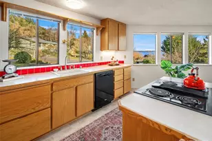 25755 SW Gold Beach Dr, Vashon, WA 98070 - Photo 13