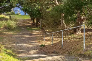 25755 SW Gold Beach Dr, Vashon, WA 98070 - Photo 29