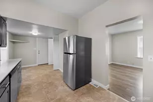 1925 Lombard Ave, Everett, WA 98201 - Photo 5