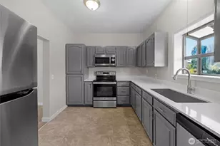 1925 Lombard Ave, Everett, WA 98201 - Photo 3