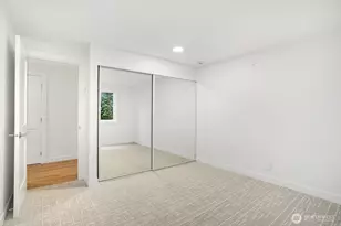 1028 Lakeview Blvd E, Seattle, WA 98102 - Photo 13