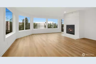 1028 Lakeview Boulevard E #4, Seattle, WA 98102 - Photo 3